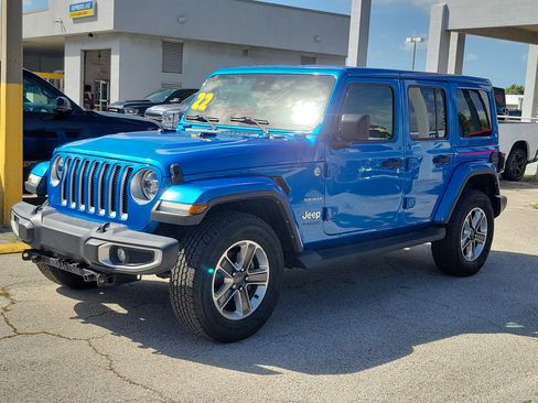 Used 2022 Jeep Wrangler Unlimited Sahara w/ LED Lighting Group AWD/4WD image 2