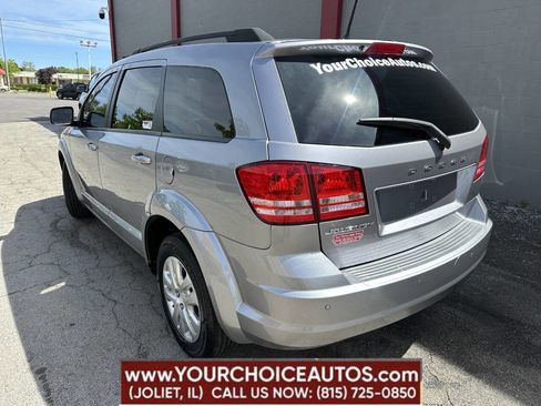 Used 2020 Dodge Journey SE image 3