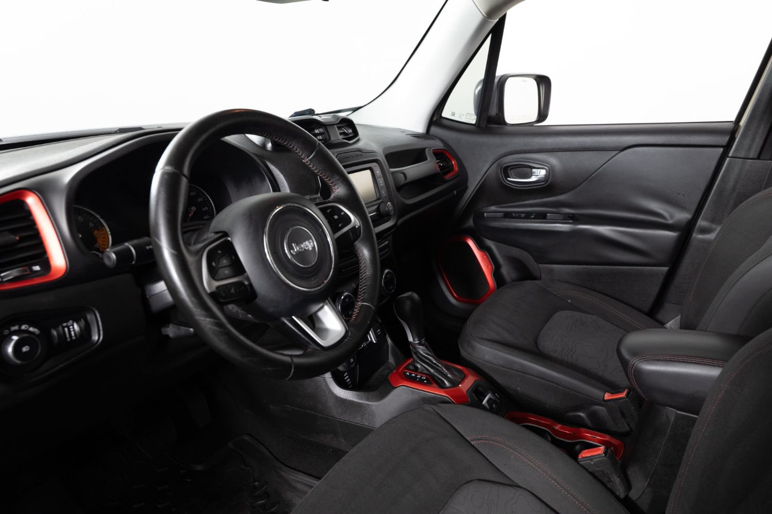Used 2015 Jeep Renegade Trailhawk w/ Popular Equipment Group AWD/4WD image 12