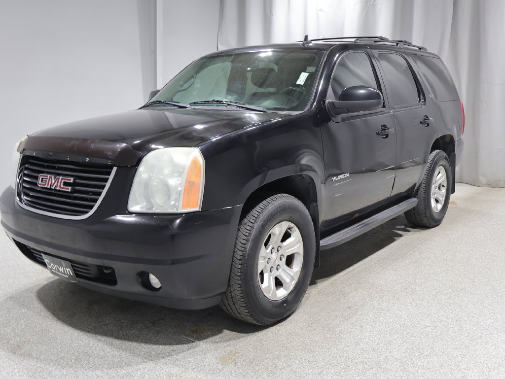 Used 2011 GMC Yukon SLT w/ SLT-2 Equipment Package AWD/4WD image 16