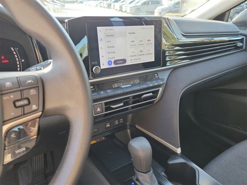 Used 2025 Toyota Camry LE image 23