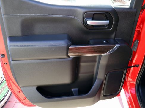 Used 2021 Chevrolet Silverado 1500 RST image 18