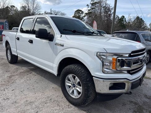 Used 2018 Ford F150 XLT w/ Trailer Tow Package image 3
