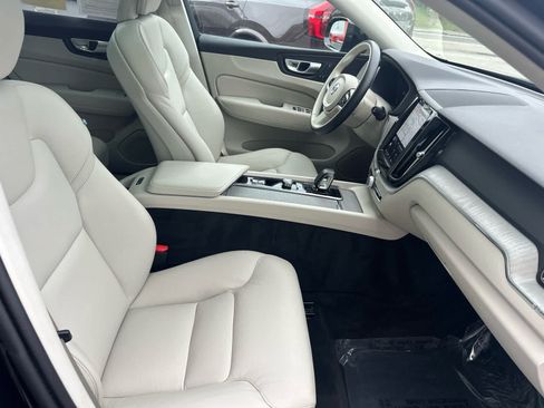 Used 2024 Volvo XC60 B5 Plus w/ Protection Package Premier AWD/4WD image 44