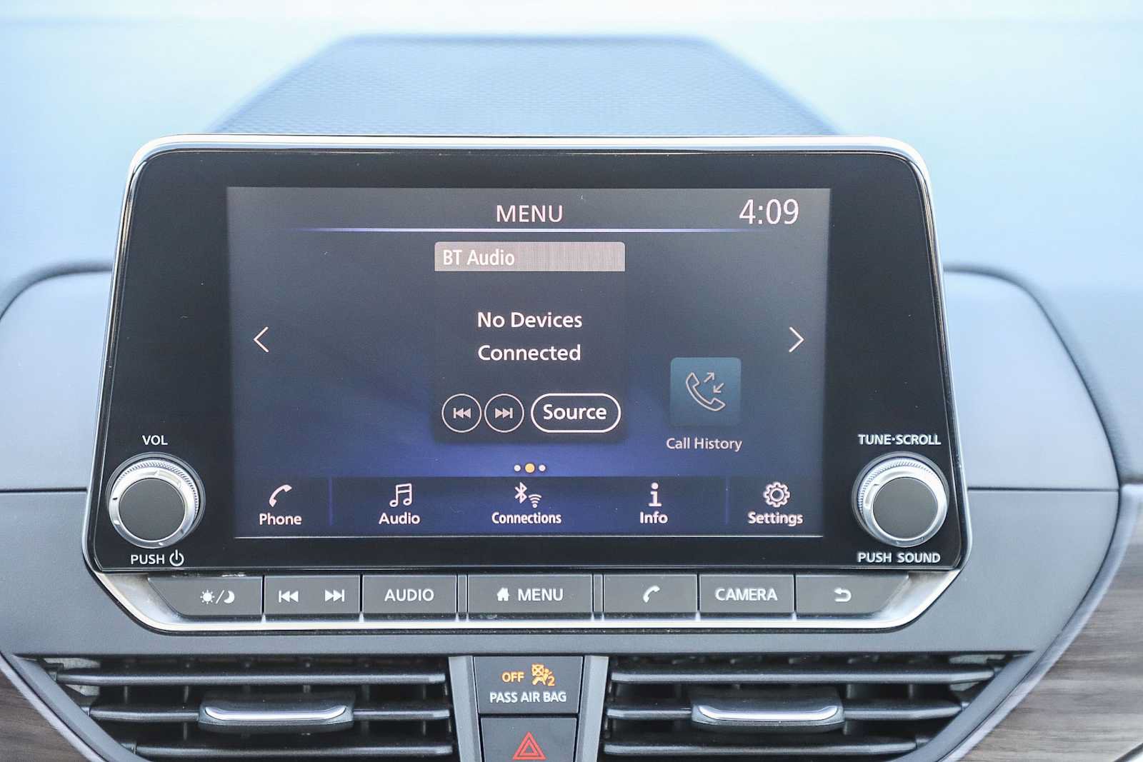 Used 2024 Nissan Altima 2.5 SV FWD image 17