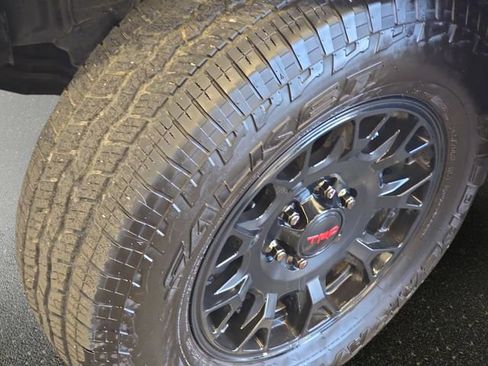 Used 2025 Toyota 4Runner TRD Off-Road Premium w/ Tow Technology Package AWD/4WD image 35