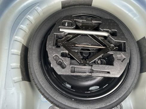 Used 2024 Volkswagen Jetta SE image 40