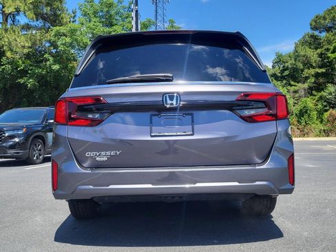 New 2026 Honda Odyssey EX-L image 3
