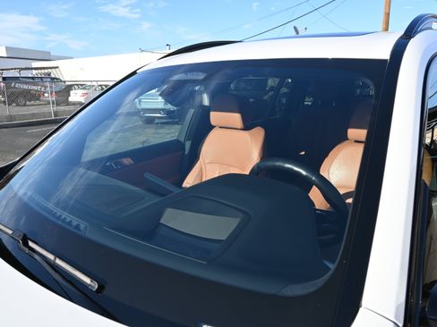 Used 2022 BMW X7 xDrive40i w/ M Sport Package AWD/4WD image 27