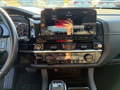Certified 2023 Nissan Pathfinder Platinum FWD image 13