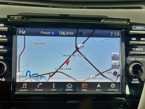 Used 2017 Nissan Murano SV FWD image 21