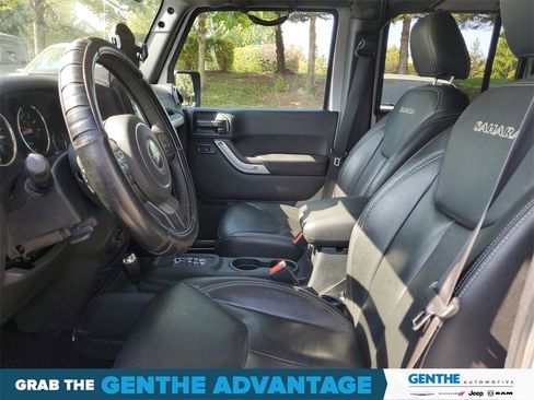 Used 2016 Jeep Wrangler Unlimited Sahara w/ Connectivity Group image 8