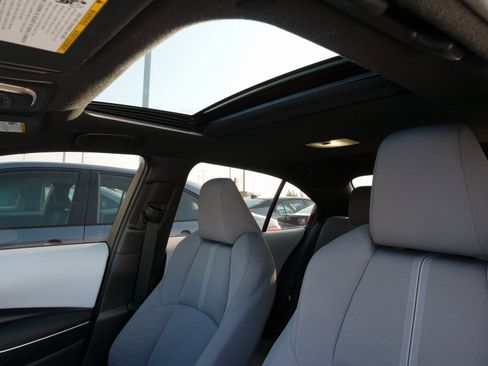 Used 2023 Toyota Corolla SE w/ SE Premium Package image 27