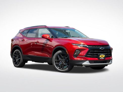 New 2026 Chevrolet Blazer LT w/ Convenience Package AWD/4WD image 3