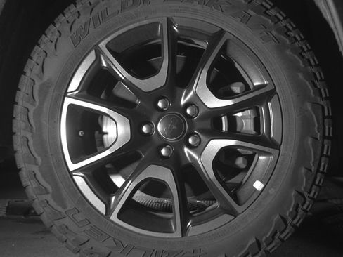 Used 2025 Jeep Compass Trailhawk AWD/4WD image 13