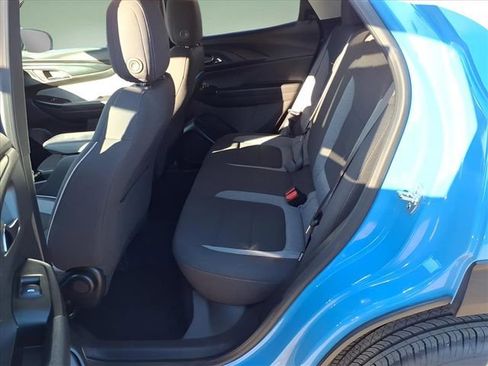 Used 2024 Chevrolet TrailBlazer LT w/ LT Cold Weather Package image 12