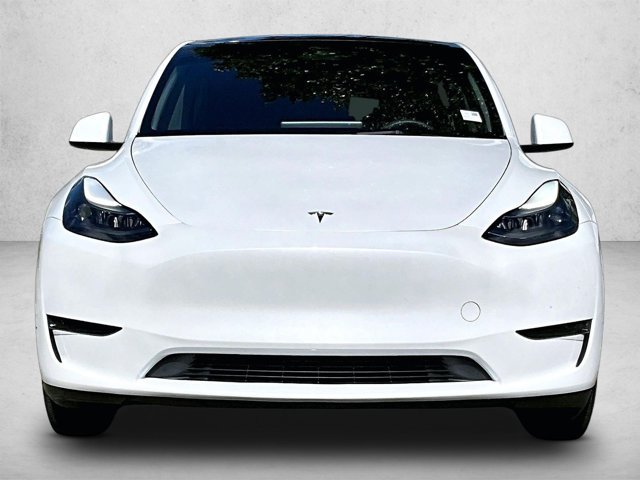 Used 2025 Tesla Model Y Long Range RWD image 3