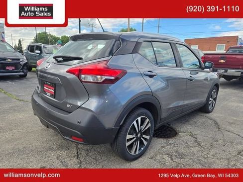 Used 2020 Nissan Kicks SV FWD image 3