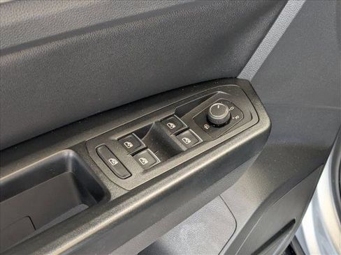 Used 2018 Volkswagen Atlas SE FWD image 12