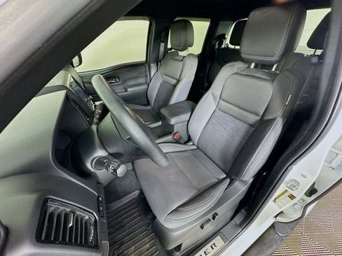 Used 2023 Nissan Frontier SV w/ Midnight Edition Package image 20