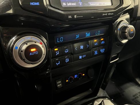Used 2019 Toyota 4Runner Limited AWD/4WD image 25