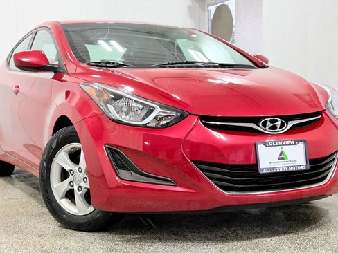 Used 2014 Hyundai Elantra SE FWD image 3