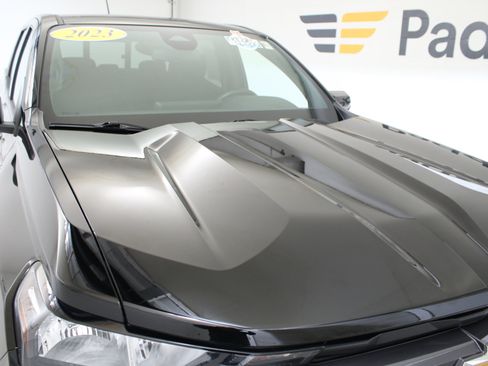 Used 2023 Chevrolet Colorado LT w/ LT Convenience Package AWD/4WD image 12