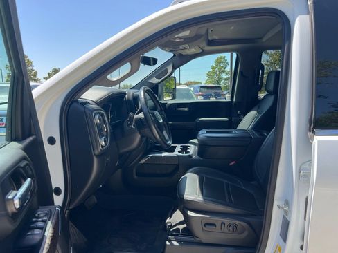 Used 2022 GMC Sierra 3500 Denali w/ Denali Ultimate Package AWD/4WD image 23
