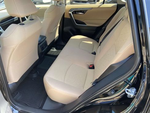 Used 2025 Toyota RAV4 XLE w/ Convenience Package FWD image 22