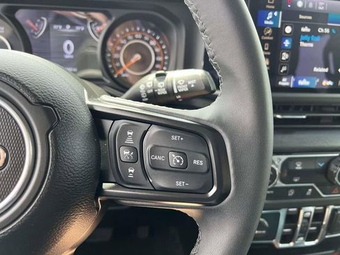 Certified 2025 Jeep Wrangler Unlimited Sport AWD/4WD image 18