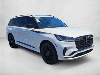 Used 2025 Lincoln Aviator Reserve w/ Jet Appearance Package AWD/4WD video 3