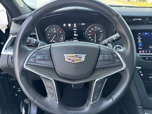 Used 2023 Cadillac XT5 Sportv w/ Technology Package image 35