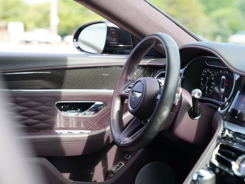 Used 2023 Bentley Flying Spur S V8 AWD/4WD image 28