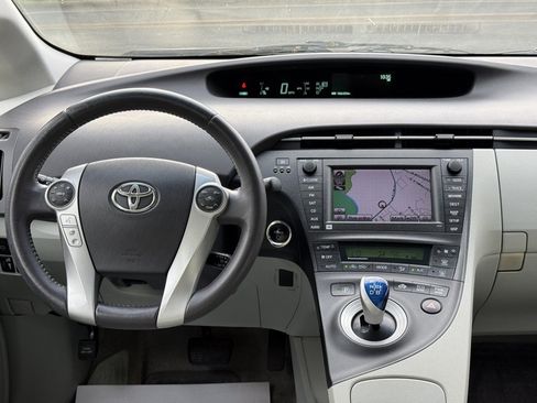 Used 2010 Toyota Prius Five w/ Navigation Pkg FWD image 21