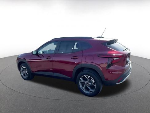 Used 2025 Chevrolet Trax LT image 10