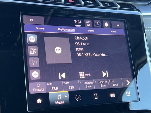 Used 2023 Jeep Grand Cherokee L Laredo image 16