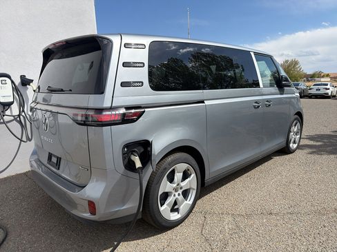 New 2025 Volkswagen ID. Buzz Pro S Plus AWD/4WD image 4