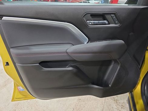 Used 2023 Chevrolet Colorado Z71 w/ Z71 Convenience Package 2 image 13