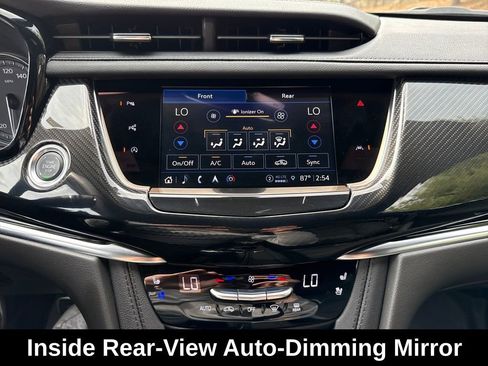 Used 2024 Cadillac XT6 Sport w/ Technology Package image 23