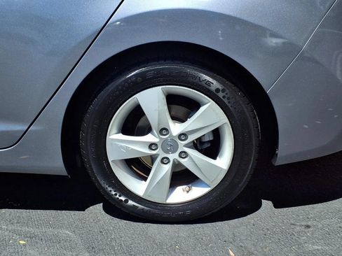 Used 2013 Hyundai Elantra GLS FWD image 7