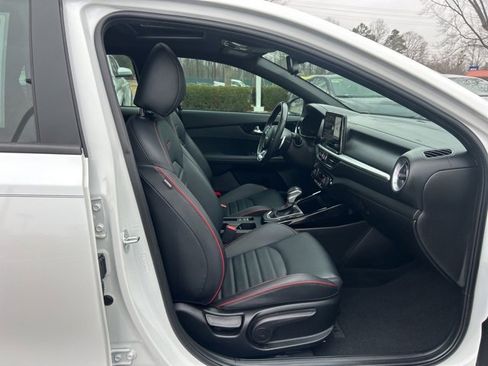 Used 2023 Kia Forte GT w/ GT2 Package image 14