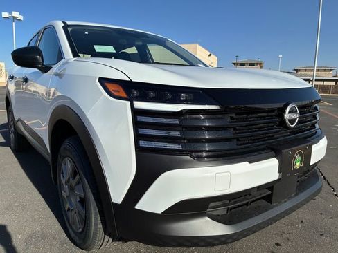 New 2026 Nissan Kicks S image 8