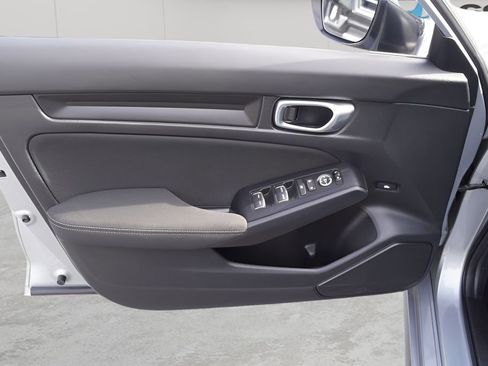 Used 2025 Honda Civic Sport image 9