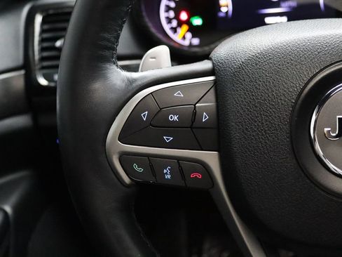 Used 2017 Jeep Grand Cherokee Altitude AWD/4WD image 15