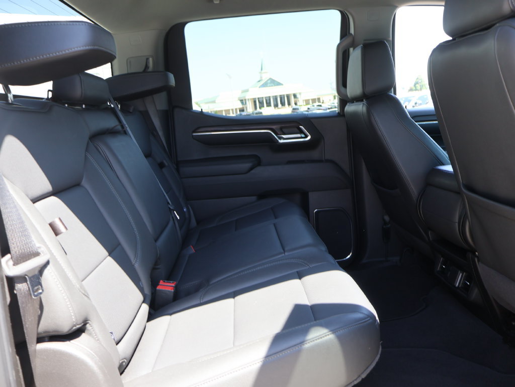 Used 2024 GMC Sierra 1500 SLT AWD/4WD image 12