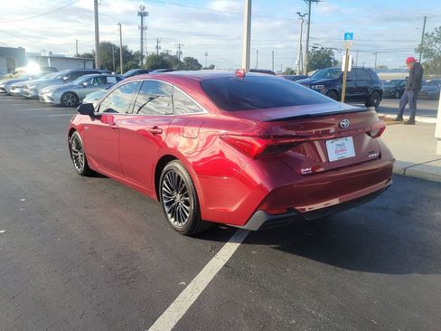 Used 2021 Toyota Avalon XSE image 4