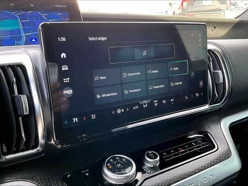 Used 2025 Ford Expedition Max Platinum w/ Stealth Performance Package image 32