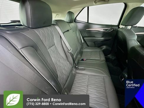 Used 2022 Buick Envision Avenir w/ Safety Package FWD image 32