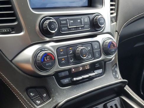 Used 2019 Chevrolet Tahoe Premier w/ RST 6.2L Performance Edition RWD image 31