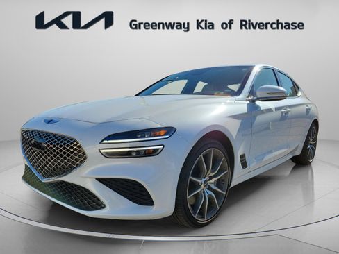 Used 2025 Genesis G70 2.5T image 3